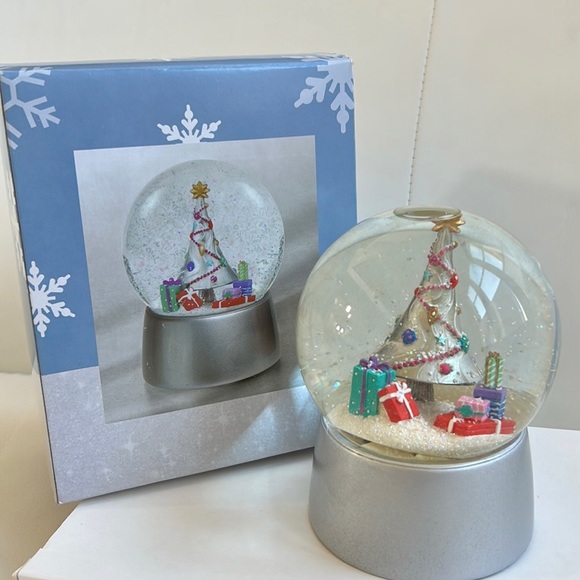 Nordstrom Holiday Snow Globe Silver Christmas Tree with Presents - Picture 3 of 8
